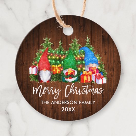 Étiquettes Cadeau Brush Script Noël Lumières Bois Gnomes (Devant)