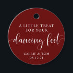 Étiquettes Cadeau Burgundy Dancing Feet Flip Flop Wedding Favor Tag<br><div class="desc">These favor tags are perfect for offering your guests flip flops for dancing at your wedding.</div>