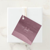 Étiquettes Cadeau Calligraphie Monogramme Mariage Mauve ID771 (En situation)