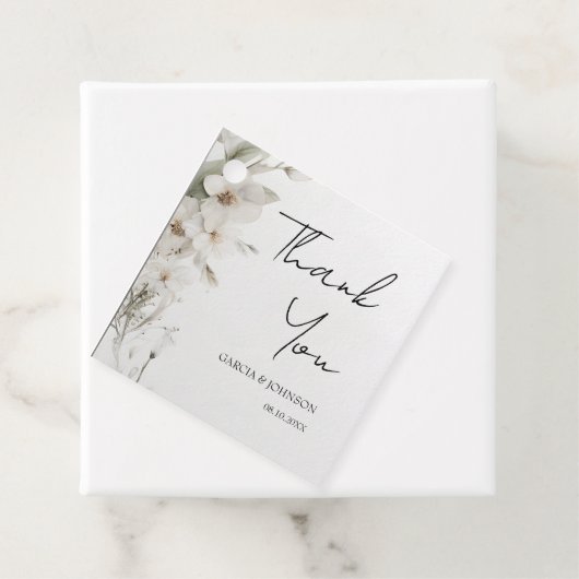 Étiquettes Cadeau Carré Mariage simple et élégant (En situation)