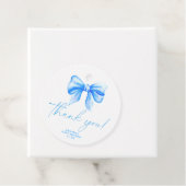 Étiquettes Cadeau Carte de remerciements Bleu Bow (En situation)