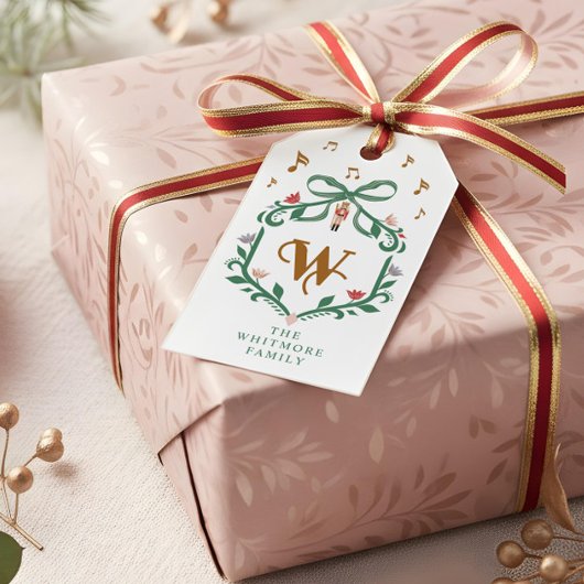 Étiquettes-cadeau Casse-noisettes de Noël Whimsical Monogram Crest B