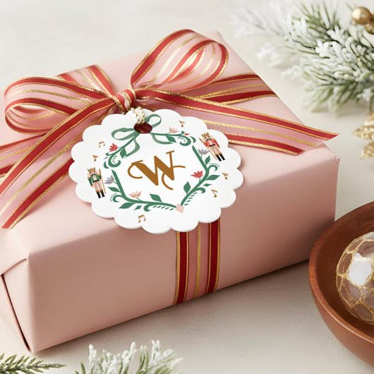 Étiquettes Cadeau Casse-noisettes de Noël Whimsical Monogram Crest B