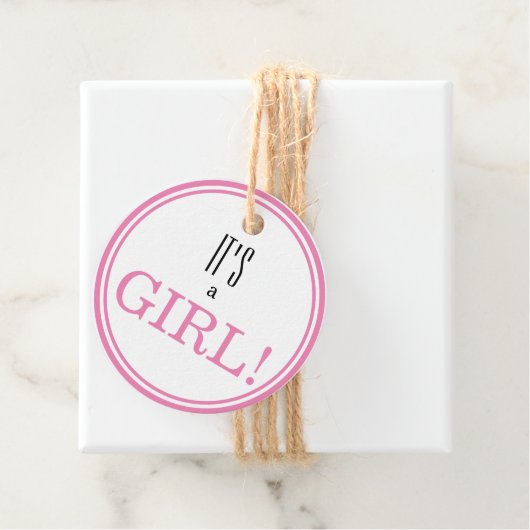 Étiquettes Cadeau C'est une fille ! Faire-part bébé rose moderne (En situation)