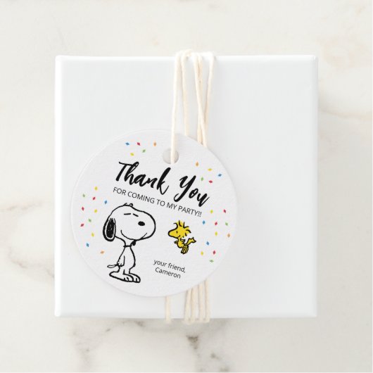 Étiquettes Cadeau Charlie Brown et Gang Confetti (En situation)