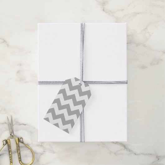 Étiquettes-cadeau Chevron gris et blanc (Avec de la ficelle)