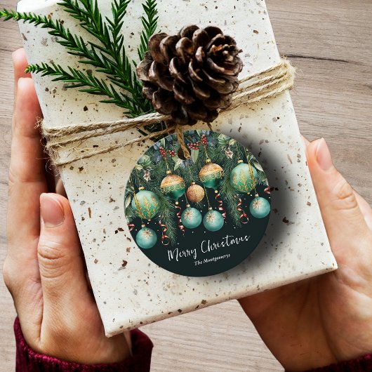 Étiquettes Cadeau Chic Gold and Green Christmas Tree Ornaments