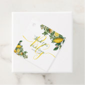 Étiquettes Cadeau Citron jaune rustique et feuillage Mariage de verd (En situation)