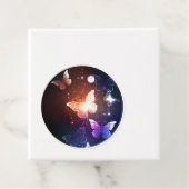 Étiquettes Cadeau Clowing Night Butterflies (En situation)