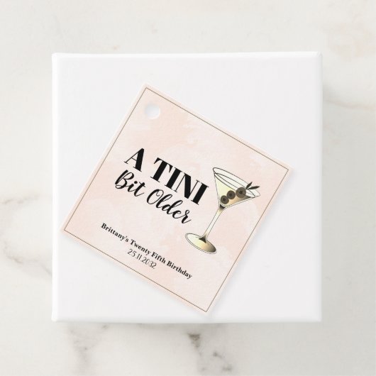 Étiquettes Cadeau Cocktail Tini Bit Ancien Martini (En situation)