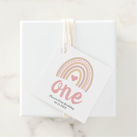 Étiquettes Cadeau Coeur rose mignon fille Boho Arc-en-ciel premier a (En situation)