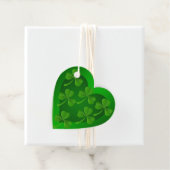 Étiquettes Cadeau Coeur vert avec Shamrock (En situation)