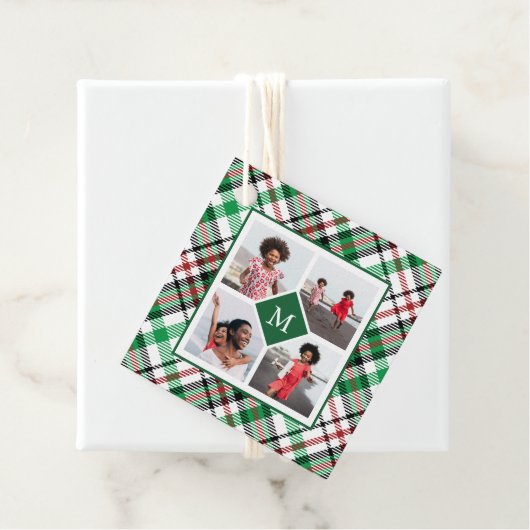 Étiquettes Cadeau Collage photo et monogramme vert de vacances (En situation)