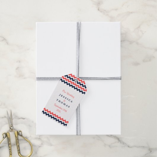 Étiquettes-cadeau Collection Mariage moderne Chevron Marine & Coral (Avec de la ficelle)