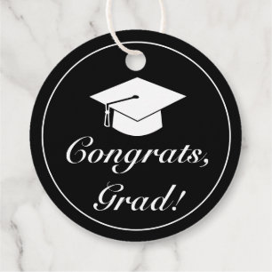 Étiquettes Cadeau Congrats minimalistes modernes de diplômés noirs b