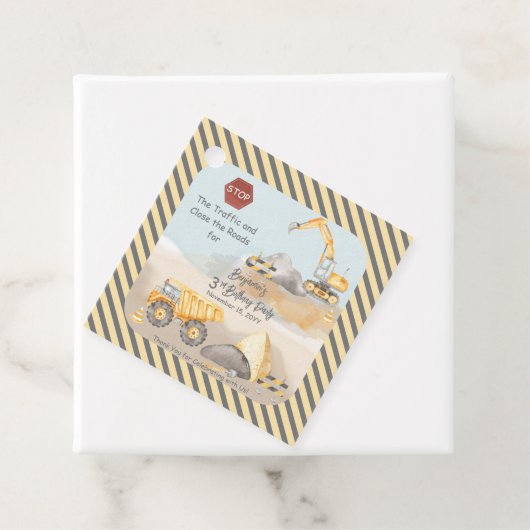 Étiquettes Cadeau Construction Dump Truck Boy 3e fête d'anniversaire (En situation)