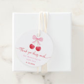 Étiquettes Cadeau Coquette Cerise de Bow rose Anniversaire (En situation)