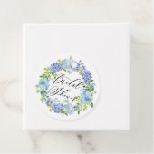Étiquettes Cadeau Couronne de fleurs hydrangea bleu aquarelle pour B (En situation)