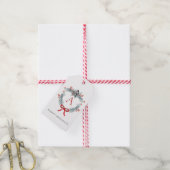 Étiquettes-cadeau Crête de Noël Monogramme Bow rouge Oiseau d'hiver (Avec de la ficelle)