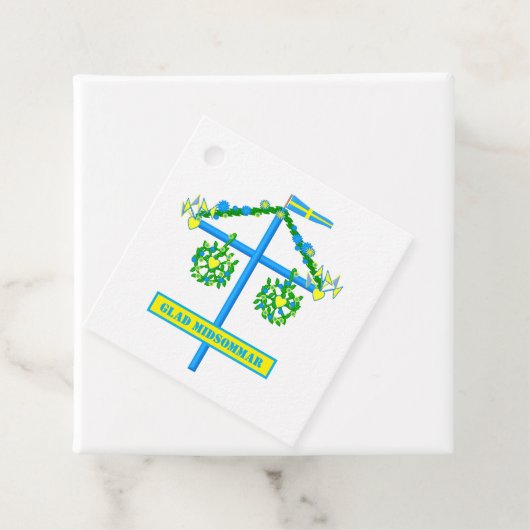 Étiquettes Cadeau design scandinave, Personnalisé Glad midsommar (En situation)