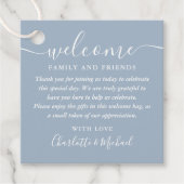 Étiquettes Cadeau Dusty Blue Script Mariage Bienvenue Panier cadeau (Devant)