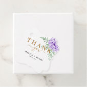 Étiquettes Cadeau Dusty Purple Peony Rose vert Feuille Mariage (En situation)