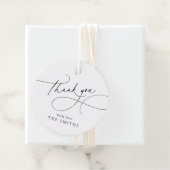 Étiquettes Cadeau Élégant Script Minimaliste Merci  (En situation)