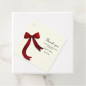 Étiquettes Cadeau Elegant Simple Classic Minimalist Red Bow (En situation)