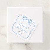 Étiquettes Cadeau Elégante Fête des mariées de Bow bleu clair (En situation)