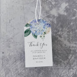 Étiquettes-cadeau Elégante Hydrangée Bleue | White Merci Favor<br><div class="desc">Ces élégantes marques de cadeaux d'hydrangée bleue blanche vous remercient sont parfaites pour un mariage de printemps ou d'été. Le design floral classique est composé d'hydrangées bleu poudre douce, agrémentées de fleurs roses neutres et de feuilles verts. Personnalisez les étiquettes avec vos noms et la date. Changez le libellé pour...</div>