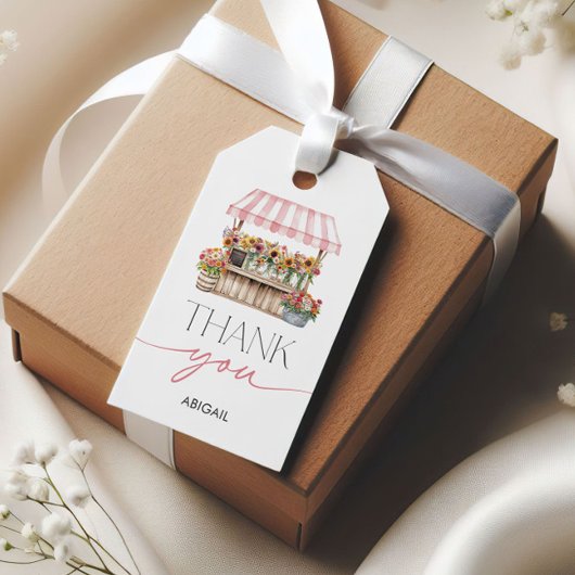 Étiquettes-cadeau Elle est fraîche de la fête de mariage pour future