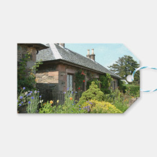 Étiquettes-cadeau English Cottage II avec jardin fleuri Photographie