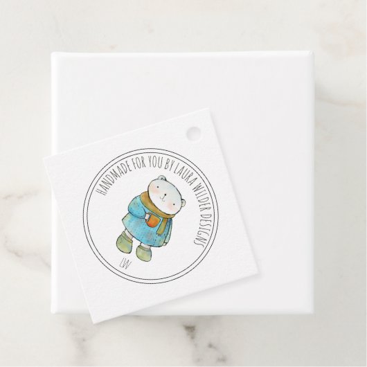 Étiquettes Cadeau Fabricant de vêtements pour bébé fait main (En situation)