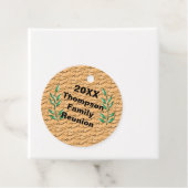 Étiquettes Cadeau Famille Reunion Keepsaké Green Tree Branch Memento (En situation)