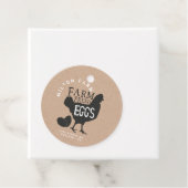 Étiquettes Cadeau ferme oeufs frais script rustique (En situation)