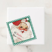 Étiquettes Cadeau Festive Gris Vert De Père Noël Cadeau (En situation)