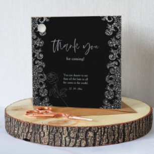 Étiquettes Cadeau Fête de Fiançailles Florale Noire Gothique