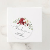 Étiquettes Cadeau Fête de mariage floral bordeaux (En situation)