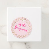 Étiquettes Cadeau Fille Pretty Blush Rose Hello Gorgeous Gold Wreath (En situation)