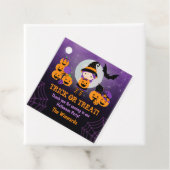 Étiquettes Cadeau Fille sorcière Citrouille fête d'Halloween (En situation)