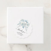 Étiquettes Cadeau fleurs bleu clair Douche nuptiale balises de faveu (En situation)