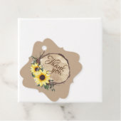 Étiquettes Cadeau Fleurs de soleil et Merci en tranches de bois (En situation)