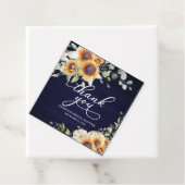 Étiquettes Cadeau Fleurs de soleil vertes Citrouille Automne Fête de (En situation)