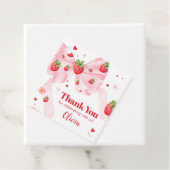 Étiquettes Cadeau Fraise Coquette Carré de fête d'anniversaire (En situation)