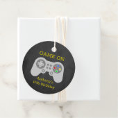 Étiquettes Cadeau Gamer moderne N'importe quel âge fête d'anniversai (En situation)