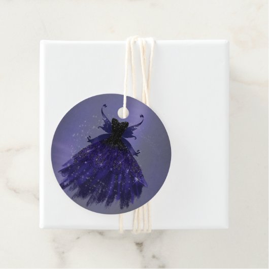 Étiquettes Cadeau Gothique Fairy Indigo Gown | Fleur royale violet p (En situation)