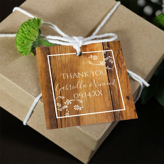 Étiquettes Cadeau Grange Rustique Fleur de Bois