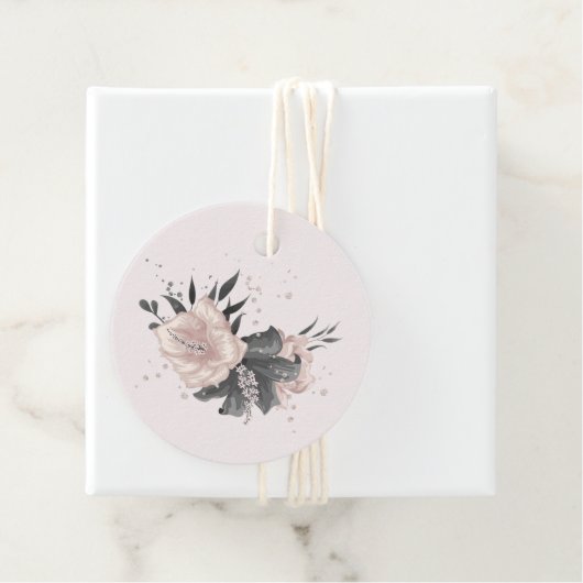 Étiquettes Cadeau gris rose pâle (En situation)