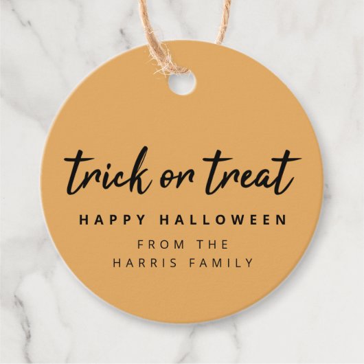 Étiquettes Cadeau Halloween Trick ou Treat | Moderne Style Orange (Devant)