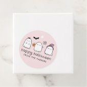 Étiquettes Cadeau Joli Fantômes d'Halloween rose (En situation)